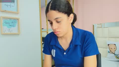 Anahi  online show from March 22, 11:35 am