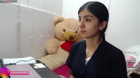 Anahi Browns online show from October 17, 7:38 pm