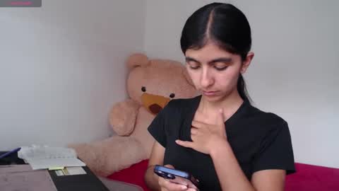 Anahi Browns online show from April 14, 6:58 pm