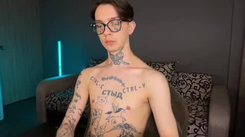 Snapshot of anahori_simon chatting on March 12, 8:41 pm simon online show from March 12, 8:41 pm