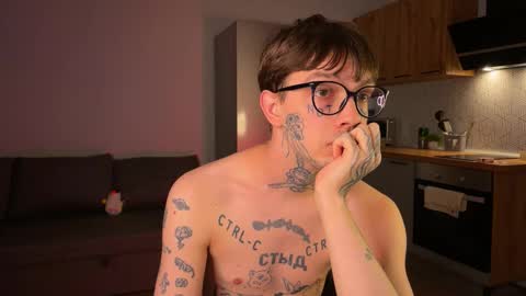 Snapshot of anahori_simon chatting on October 12, 8:30 pm simon online show from October 12, 8:30 pm