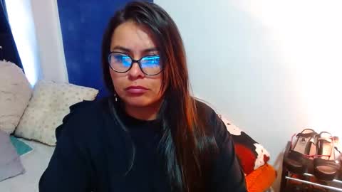 Snapshot of anaids_dam chatting on March 9, 10:30 pm anaids online show from March 9, 10:30 pm