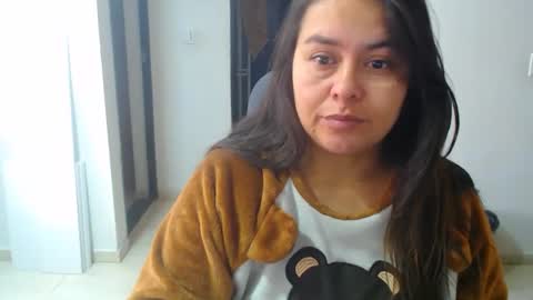 Snapshot of anaids_dam chatting on October 9, 11:52 am anaids online show from October 9, 11:52 am