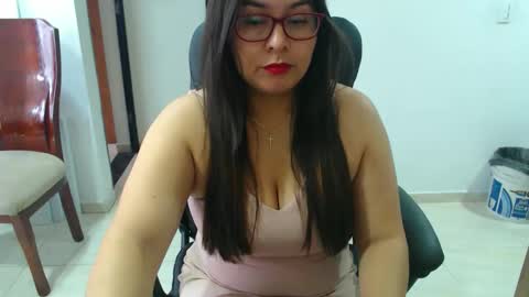 Snapshot of anaids_dam chatting on October 22, 4:18 pm anaids online show from October 22, 4:18 pm