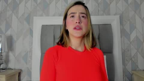 Snapshot of anais_cooper chatting on October 25, 11:29 am online show from October 25, 11:29 am