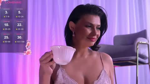 Anais online show from April 18, 3:21 am