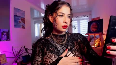 Snapshot of anakedartist chatting on January 27, 3:28 pm Mariana online show from January 27, 3:28 pm