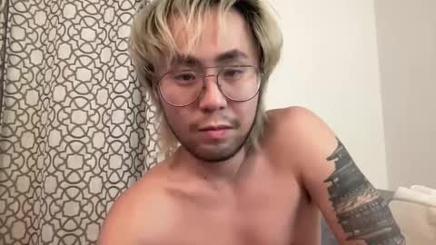 Snapshot of analasian108 chatting on December 21, 6:19 am Anal Asian online show from December 21, 6:19 am