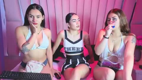 Snapshot of anales_deep_69 chatting on November 24, 1:55 pm AbbyAndAntonela online show from November 24, 1:55 pm