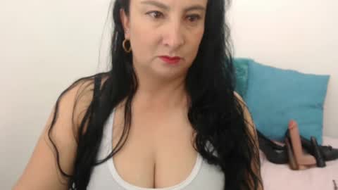 Snapshot of anamaria288 chatting on September 23, 12:19 pm anamaria288 online show from September 23, 12:19 pm