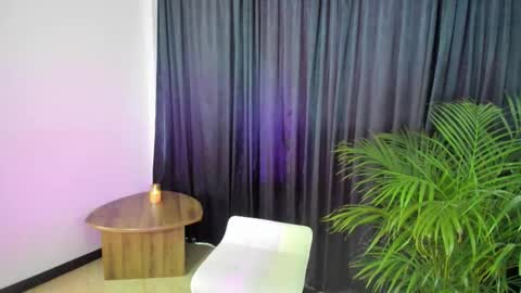 Snapshot of anamarieh chatting on September 11, 5:35 pm Ann online show from September 11, 5:35 pm