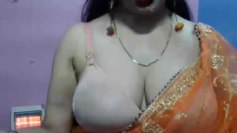 Snapshot of anamika794088 chatting on January 4, 1:42 pm anamika794088 online show from January 4, 1:42 pm