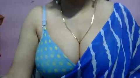 Snapshot of anamika794088 chatting on January 28, 4:08 pm anamika794088 online show from January 28, 4:08 pm