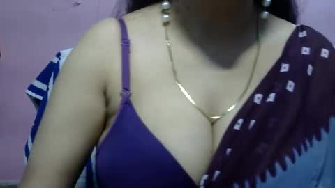 Snapshot of anamika794088 chatting on February 1, 2:24 pm anamika794088 online show from February 1, 2:24 pm
