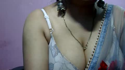 Snapshot of anamika794088 chatting on September 9, 1:10 pm anamika794088 online show from September 9, 1:10 pm