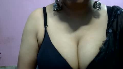 Snapshot of anamika794088 chatting on September 20, 12:06 pm anamika794088 online show from September 20, 12:06 pm