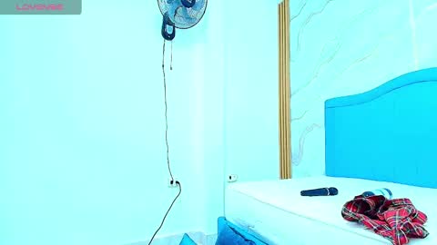 A N A P A U L A online show from September 30, 6:07 am