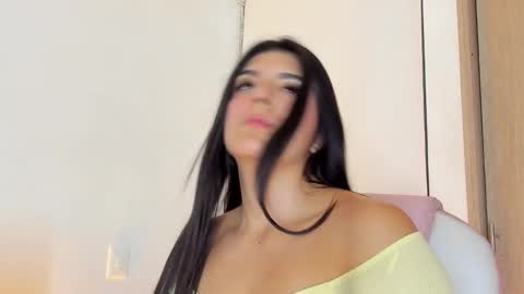 Snapshot of anastaciablake chatting on December 21, 7:03 am Anastacia online show from December 21, 7:03 am