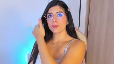 Anastacia online show from February 11, 11:04 am