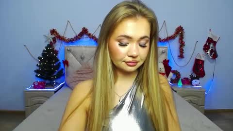 anastacyyellig online show from January 4, 11:11 am