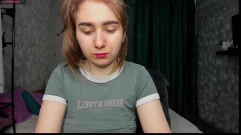 Snapshot of anastasia_gold1 chatting on March 1, 8:13 am anna online show from March 1, 8:13 am