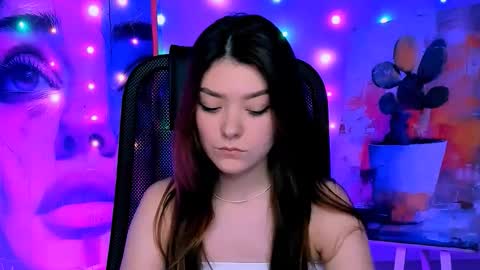 Ana online show from December 17, 4:02 pm