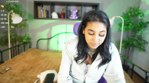 Snapshot of anaya_olyx chatting on October 16, 6:58 am anaya_olyx online show from October 16, 6:58 am