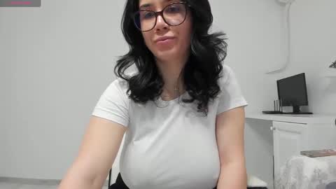 Snapshot of anayscaandy chatting on April 30, 3:57 am Andreea online show from April 30, 3:57 am