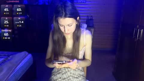 Snapshot of ancohill chatting on November 9, 5:11 pm Ashley Cooper online show from November 9, 5:11 pm