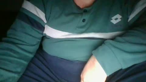 Snapshot of andellus chatting on February 27, 12:21 am andellus online show from February 27, 12:21 am