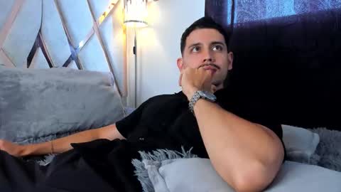 Snapshot of ander_perez chatting on December 5, 5:53 pm ANDER online show from December 5, 5:53 pm