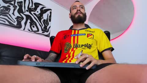 Snapshot of anders_x chatting on March 8, 9:51 pm Andrs - online show from March 8, 9:51 pm
