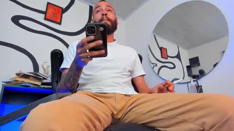 Andrs   -                   online show from November 21, 1:15 am