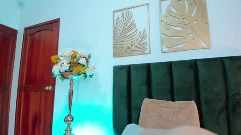 Andra Cyrus online show from January 27, 2:35 pm