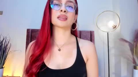 Snapshot of andracyruss chatting on December 20, 12:18 am Andra Cyrus online show from December 20, 12:18 am