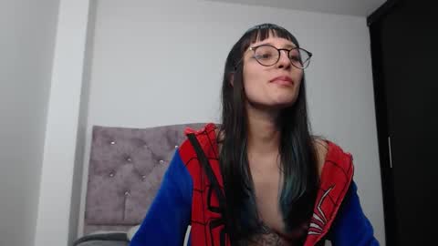 Snapshot of andrasla chatting on October 16, 4:57 am Andras online show from October 16, 4:57 am