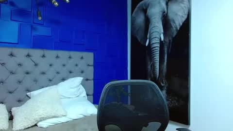 Snapshot of andre_parker chatting on March 1, 10:42 pm Andre Parker online show from March 1, 10:42 pm