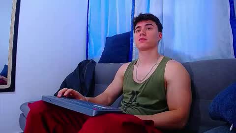 Snapshot of andre_parker chatting on February 12, 10:38 pm Andre Parker online show from February 12, 10:38 pm