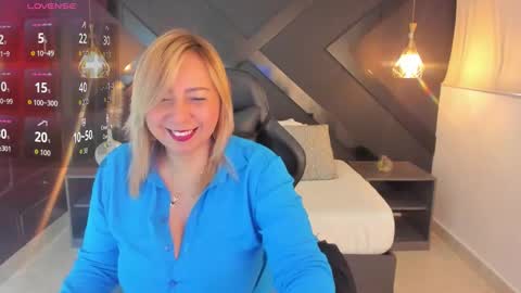 A N D R E online show from March 15, 3:23 am