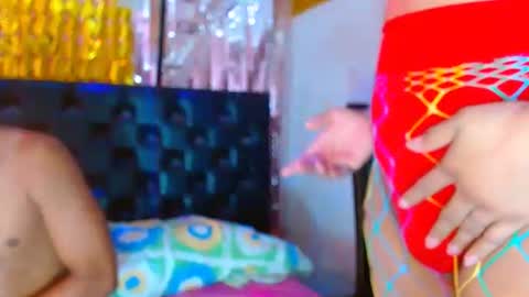 andrea andres couplehot online show from April 20, 8:06 am