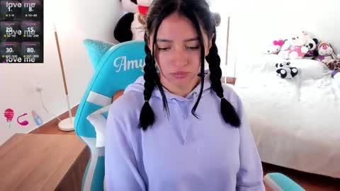 Snapshot of andrea_bonnie chatting on February 17, 6:59 pm andrea_bonnie online show from February 17, 6:59 pm