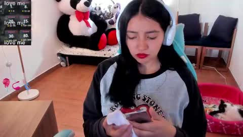 Snapshot of andrea_bonnie chatting on February 23, 6:34 pm andrea_bonnie online show from February 23, 6:34 pm