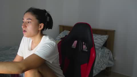 Andrea online show from March 6, 12:40 am