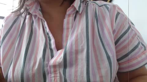 Snapshot of andrea_teacher chatting on December 16, 7:52 pm Andrea Model trainer Luxury ST online show from December 16, 7:52 pm