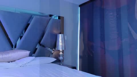 Snapshot of andrea_torres_ chatting on December 22, 4:27 pm online show from December 22, 4:27 pm