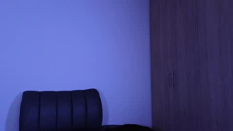 Snapshot of andrea_torres_ chatting on January 8, 10:58 pm online show from January 8, 10:58 pm