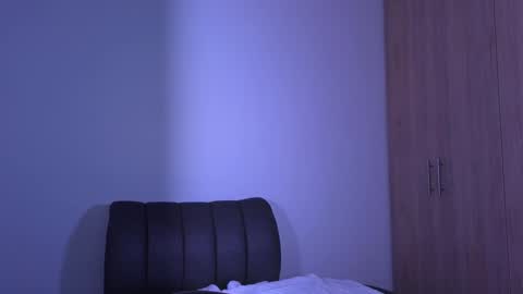 Snapshot of andrea_torres_ chatting on January 28, 1:08 am online show from January 28, 1:08 am