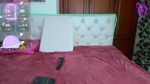 Naomi Andrea Daviss online show from February 28, 3:13 pm