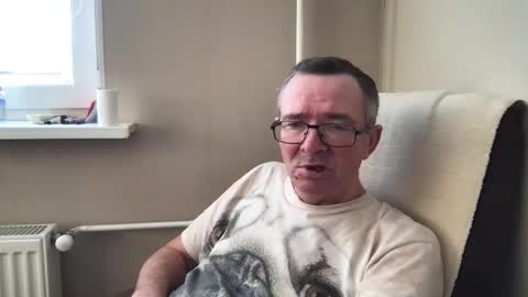 Snapshot of andreass60 chatting on February 19, 7:06 am andreass60 online show from February 19, 7:06 am