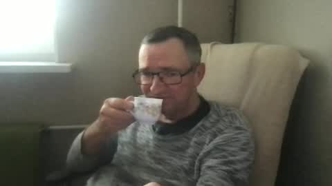 Snapshot of andreass60 chatting on October 31, 9:32 am andreass60 online show from October 31, 9:32 am